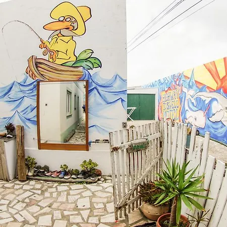 Portuguese Loveboat Hostel *